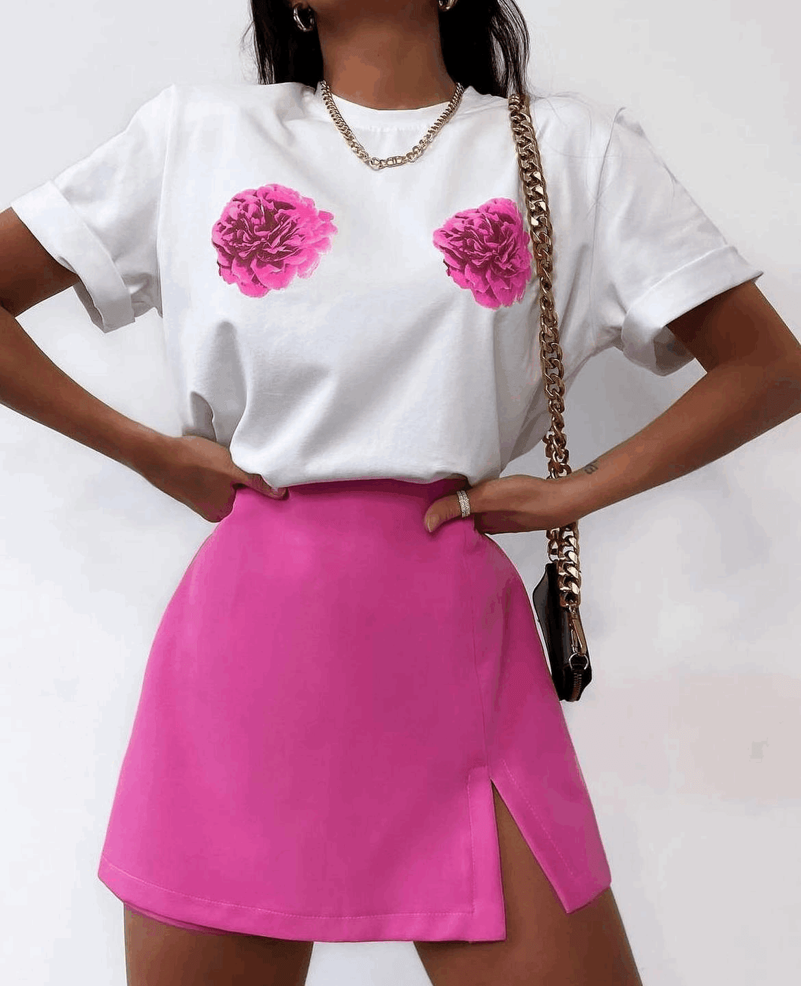 Twin Flowers Graphic T-shirt - Koda Fashion & Decor - Free Shipping