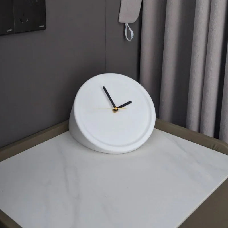 Inner Outer Corner Clock