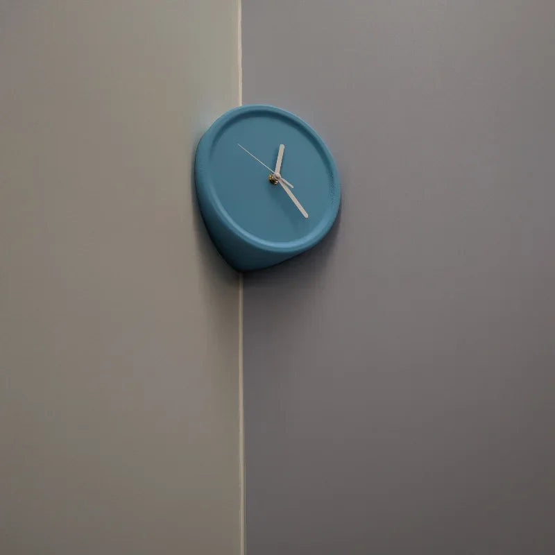 Inner Outer Corner Clock
