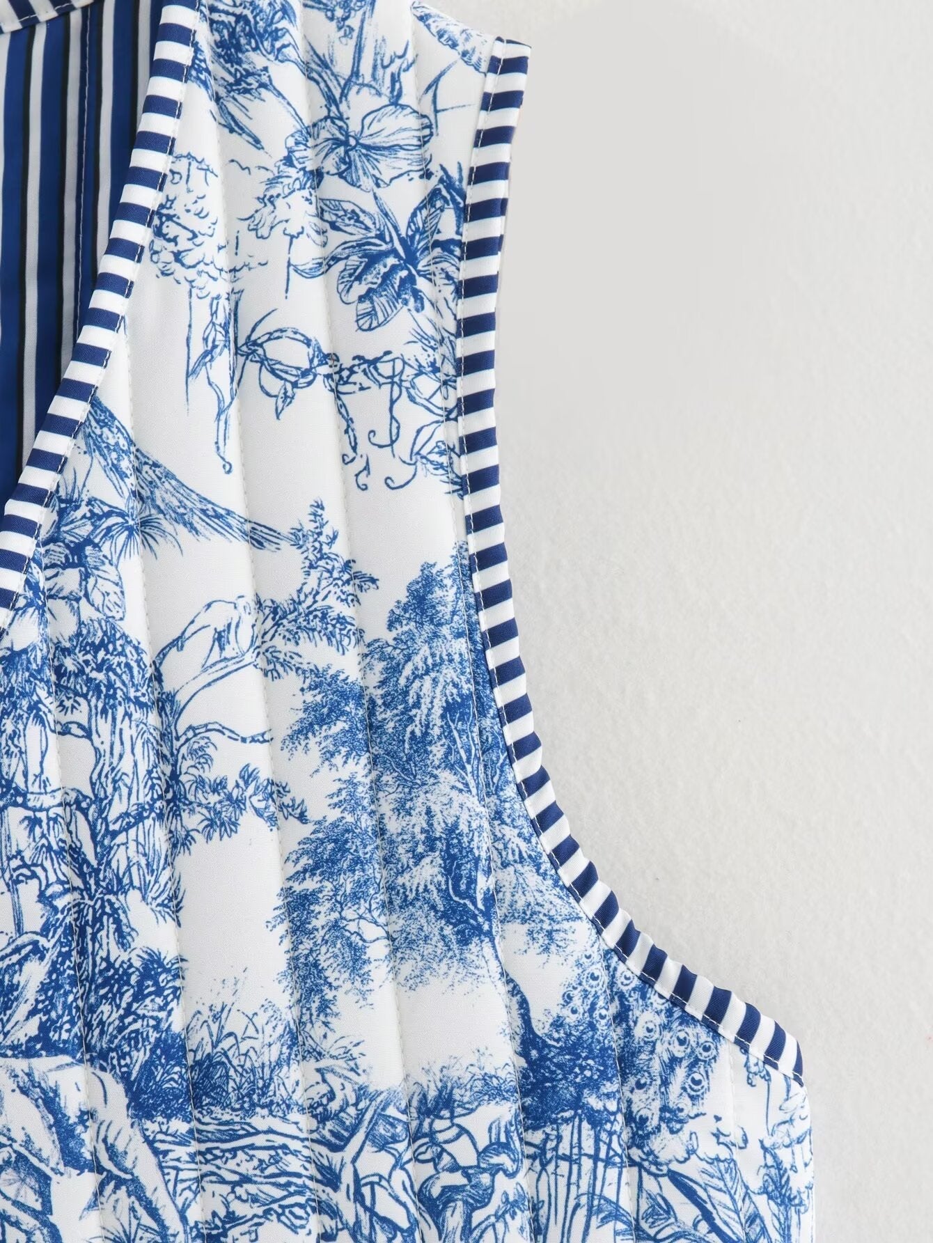 Retro Quilted Patchwork Print Vest - Wildlife Blue Shop name